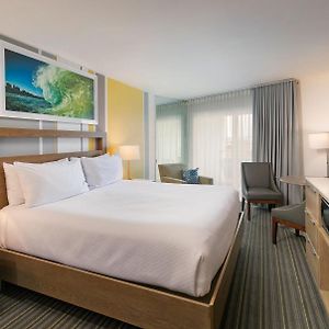 Zimmer mit Kingsize-Bett